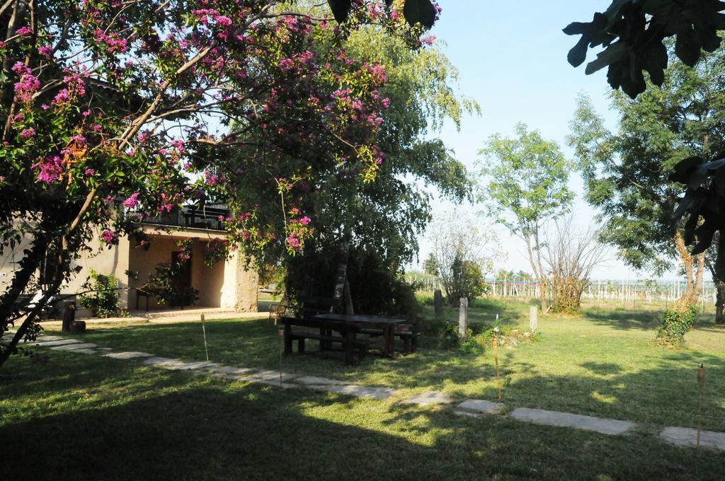 Agriturismo Magnarosa Villa Barge Exterior photo